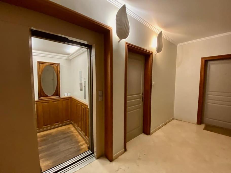 "Georgio" Grand Appartement Traversant Avec Vue Canal Et Parking سُت المظهر الخارجي الصورة